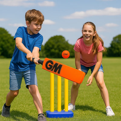 Gunn & Moore Junior Cricket Set GM Striker with Bat, Ball, Wickets for Ages 8-12 Years